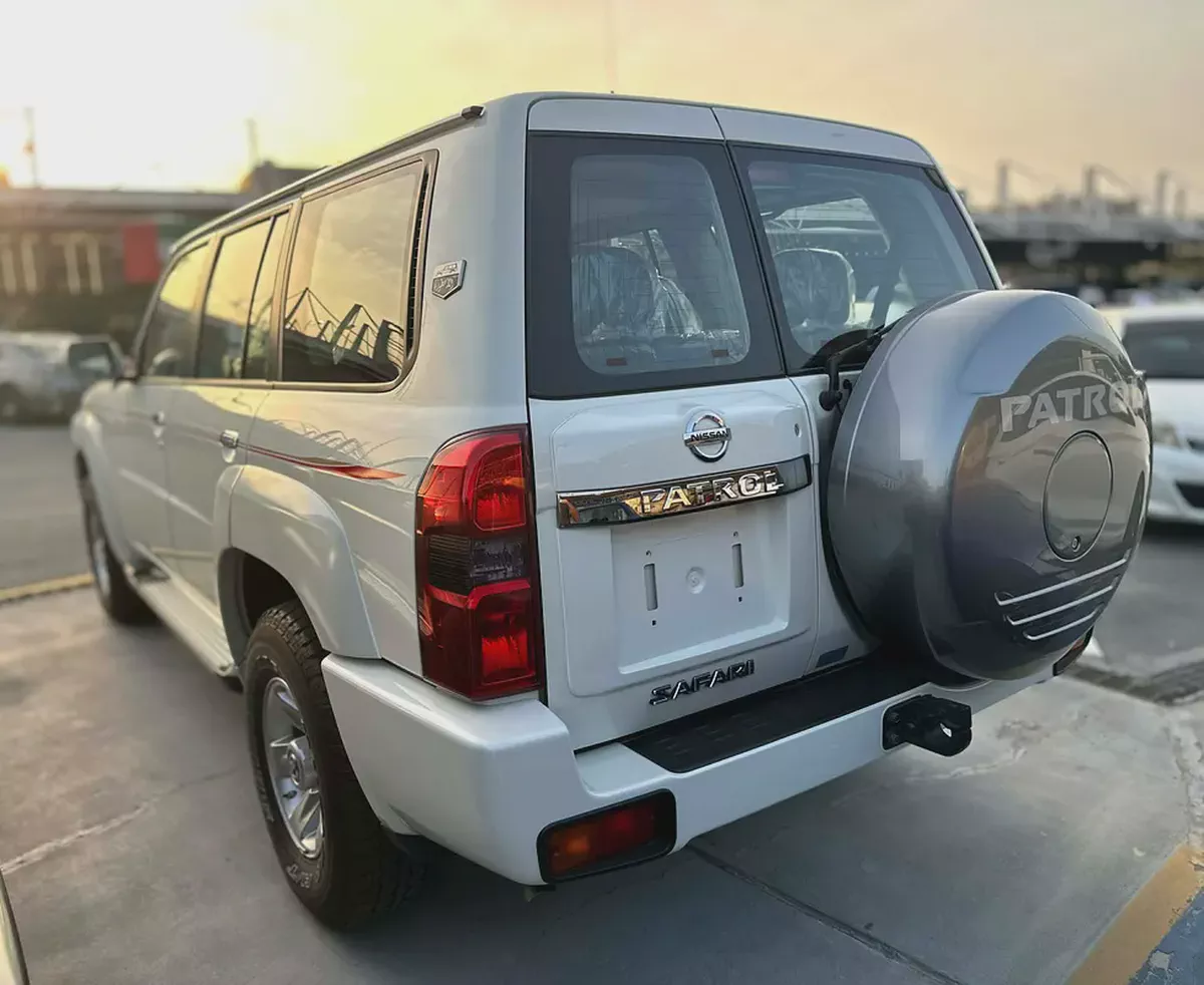 2024 Nissan Patrol Safari - GCC Specs - Brand New-11-11