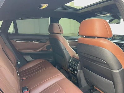 BMW X6 V8 GCC full option accident free excellent condition-7