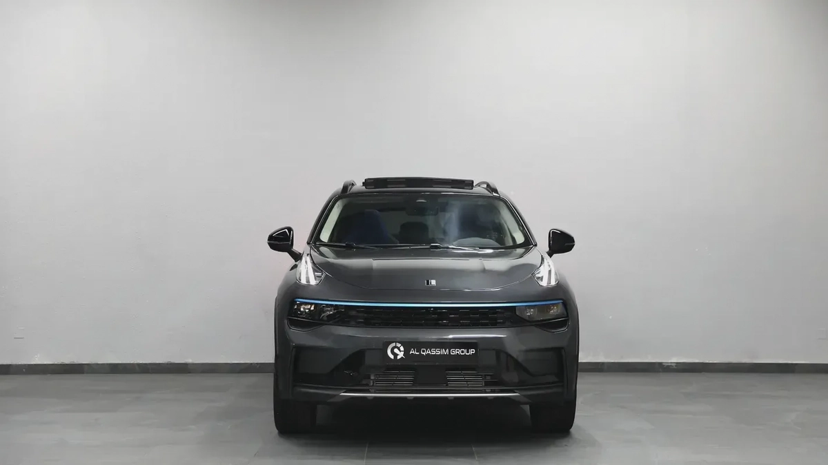 Lynk & Co 01