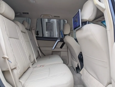TOYOTA PRADO 2018 GCC V6 4.0L IN EXCELLENT CONDITION-4