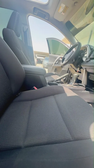 2017 Toyota Rav 4 XLE | American Specs | Well Maintained-15