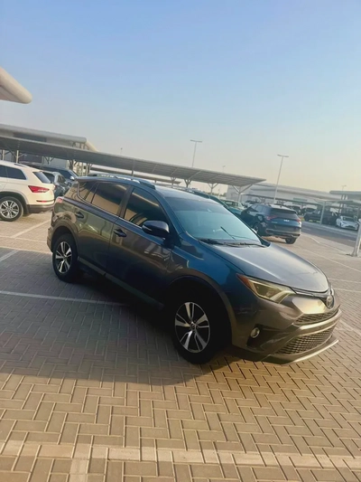 2017 Toyota Rav 4 XLE | American Specs | Well Maintained-6