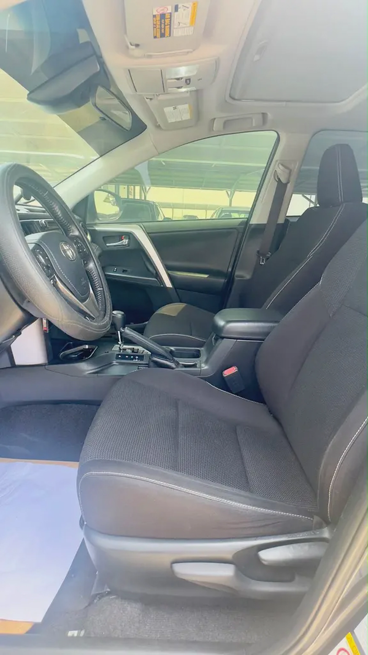 2017 Toyota Rav 4 XLE | American Specs | Well Maintained-9-9
