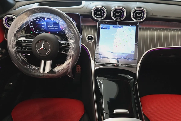 GLC200 COUPE 4MATIC - BRAND NEW - 5YRS UNDER WARRANTY - GCC SPECS - AVAIL COLOR ( WHITE, BLACK,