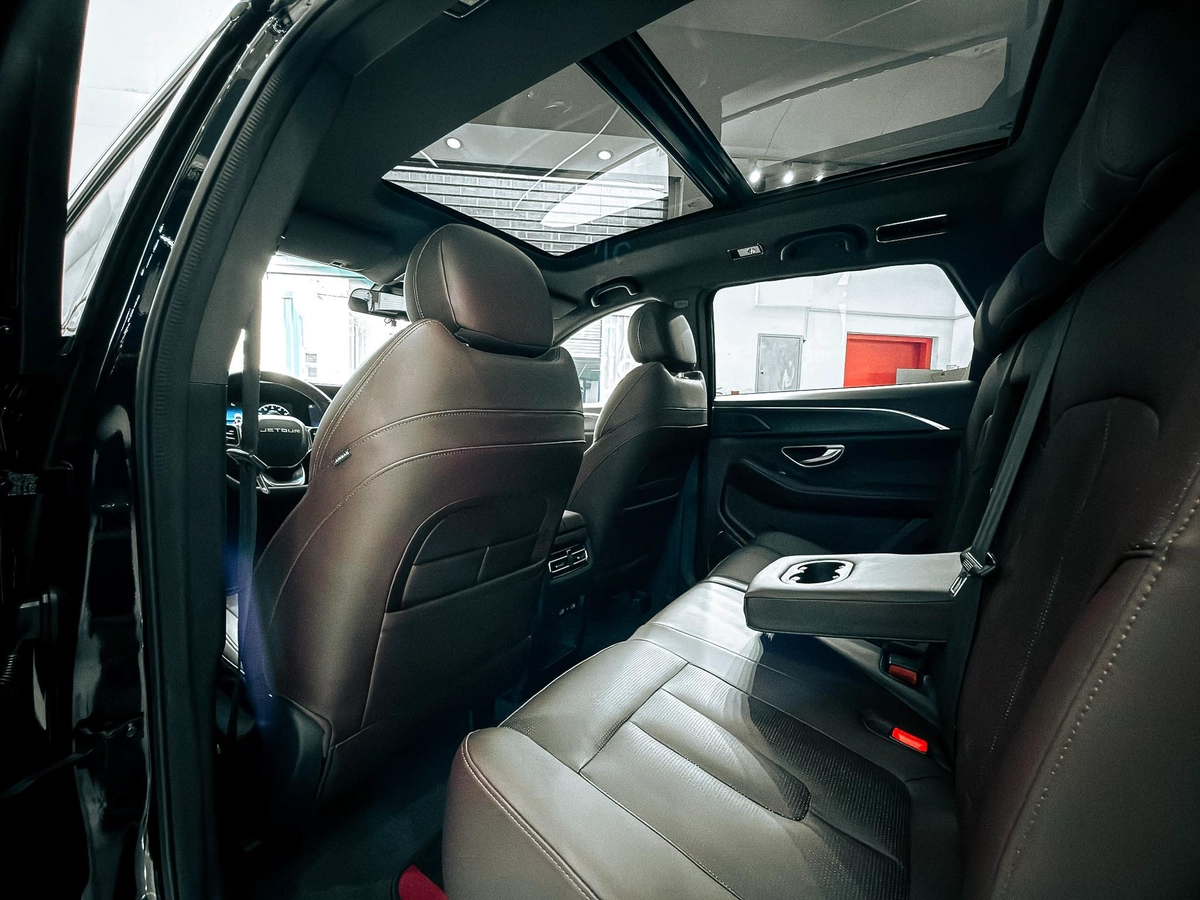 2024 Jetour X90 Plus 2.0T Luxury V4 // EMI Starts from 1,450 AED-1-1