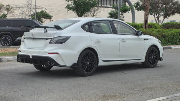 MG MG6 X-LINE (White)