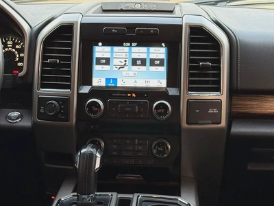 Ford F150 -2018  American specs, top of the line, in excellent condition.-10