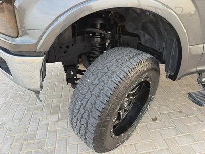 Ford F150 -2018  American specs, top of the line, in excellent condition.-4