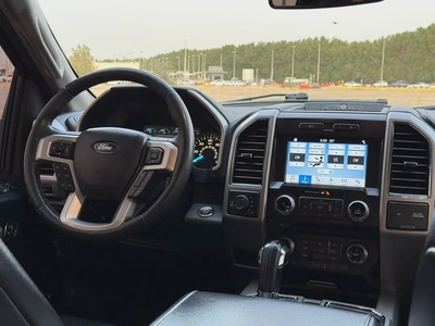 Ford F150 -2018  American specs, top of the line, in excellent condition.-7