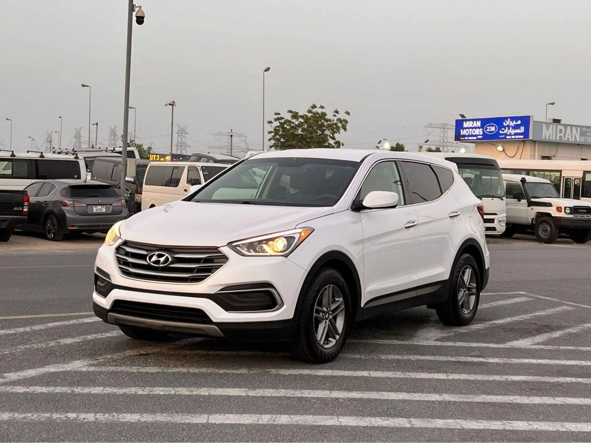 Hyundai Santa Fe 2018 Hyundai Santa Fe  Sports 2.4L V4 - Apple Play & Android - Rear Camera - 2 keys-2-0
