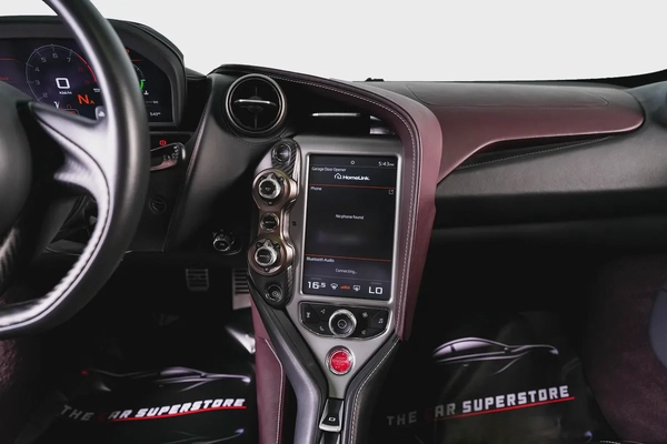 Mclaren 720S-GCC-Launch Edition-MSO Premium Color-Full Service History Mclaren Dubai-Bespoke Order
