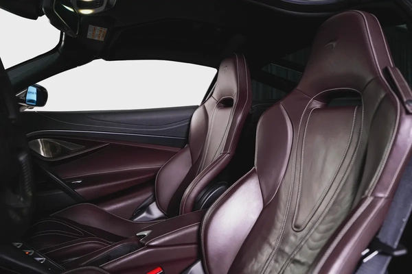 Mclaren 720S-GCC-Launch Edition-MSO Premium Color-Full Service History Mclaren Dubai-Bespoke Order