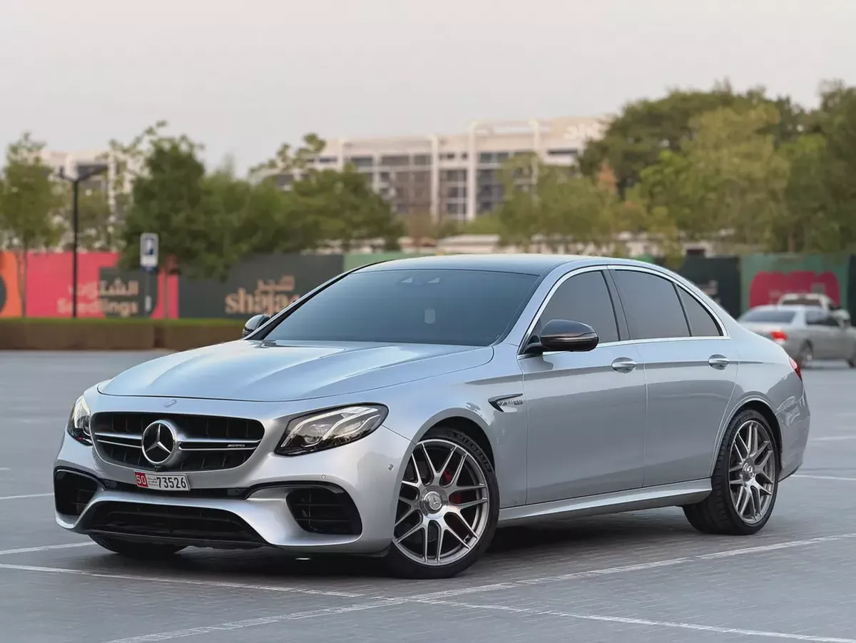 2017 E63s AMG 4-MATIC+ | ACCIDENTS FREE | FSH | ORIGINAL PAINT-2-2