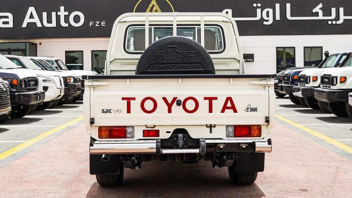Toyota Land Cruiser Pick Up LC79 DC 4.0 L FULL OPTION AT 2026-13-0