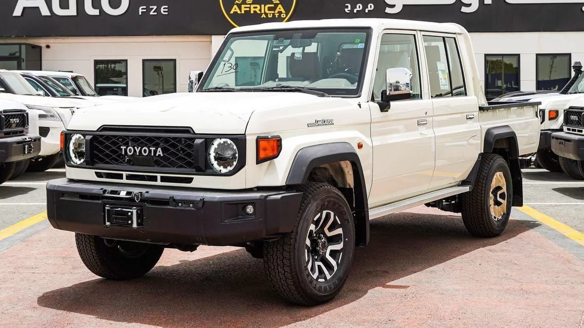 Toyota Land Cruiser Pick Up LC79 DC 4.0 L FULL OPTION AT 2026-2-0