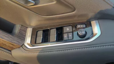 Toyota Land Cruiser VX LAND CRUISER VX 4.0L JBL SYSTEM-16