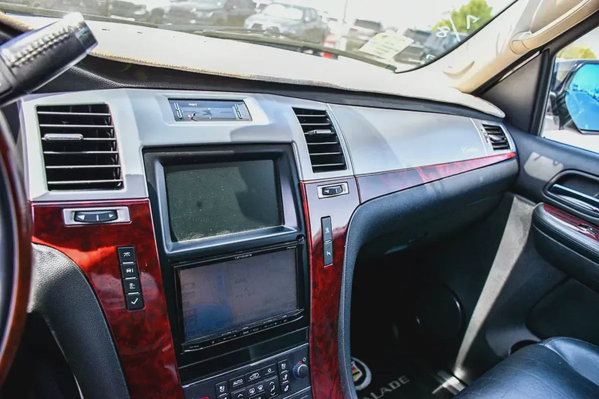 2008- CADILLAC ESCALADE - SUPER CLEAN - ONLY 153,000 KM-15-15