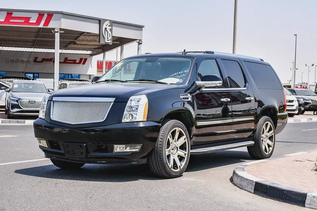2008- CADILLAC ESCALADE - SUPER CLEAN - ONLY 153,000 KM-2-2