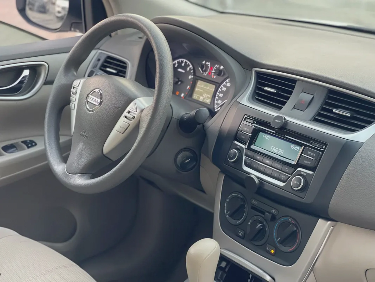 GCC Specs Nissan Sentra S 2017 - Reliable and Efficient!-5-5