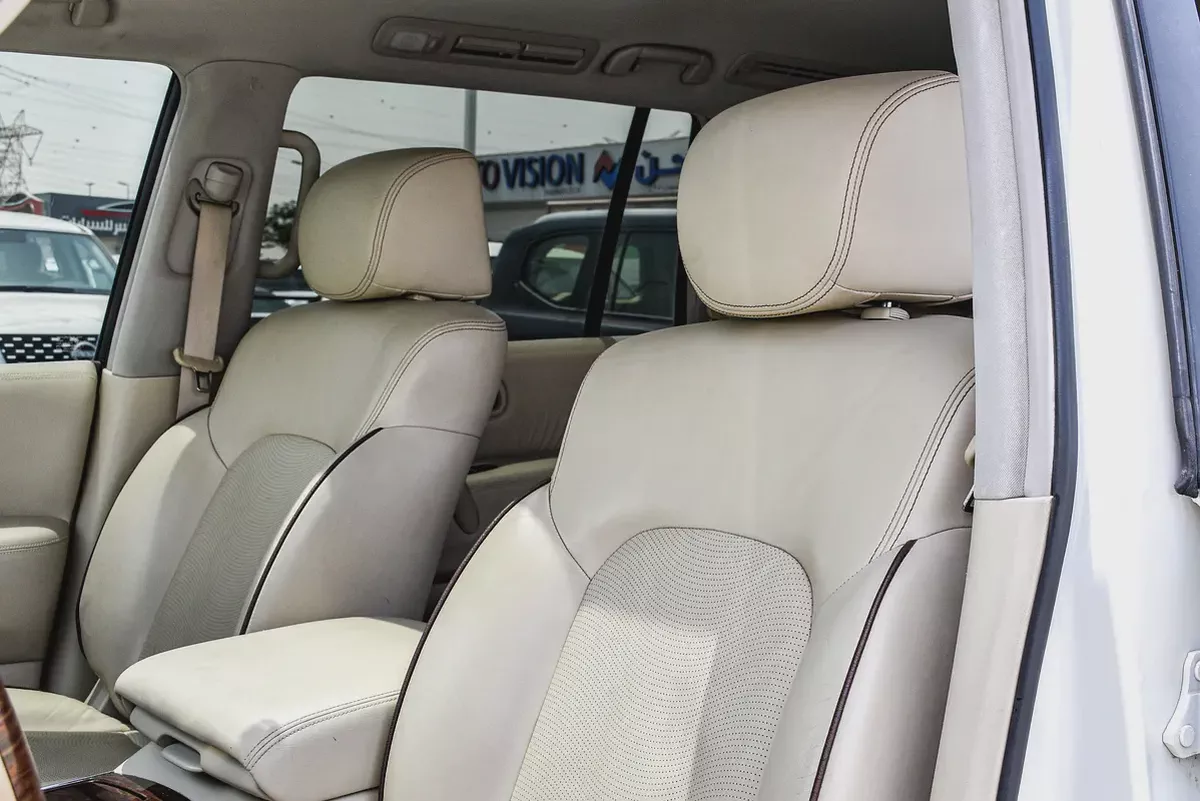 Nissan Patrol LE Platinum 2014, original paint-10-10