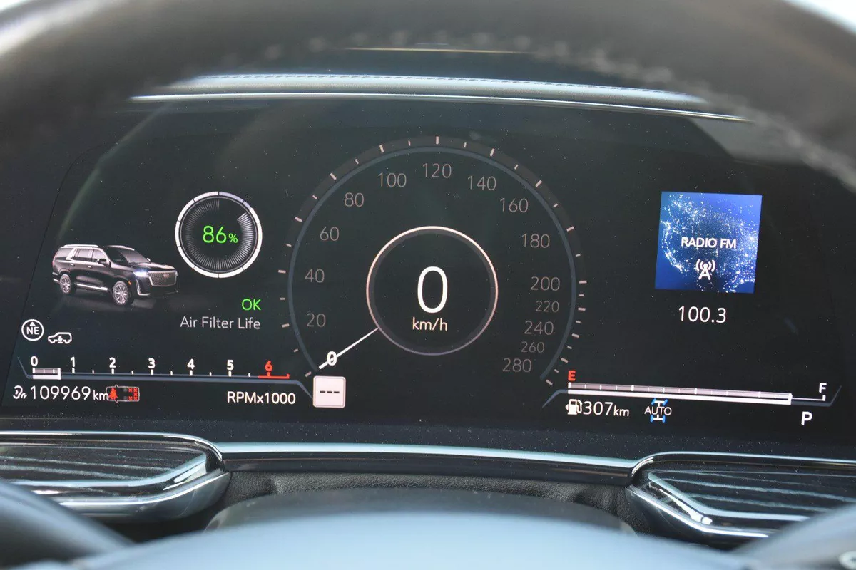 CADILLAC ESCALADE LUXURY 2023 | BLACK-6-6