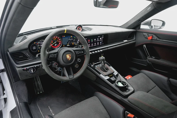 2024 PORSCHE 911 GT3 RS WEISSACH┃GCC┃5 YRS WARRANTY┃CARBON CERAMIC BRAKES┃SUSPENSION LIFTER┃ HIGH SP