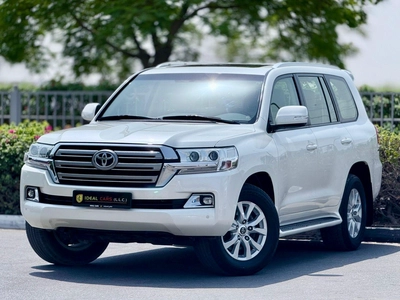 LAND CRUISER EX. R V6 | GCC SPECS | YEAR: 2017 | KMS: 218,000 | FULL-SERVICE HISTORY-0