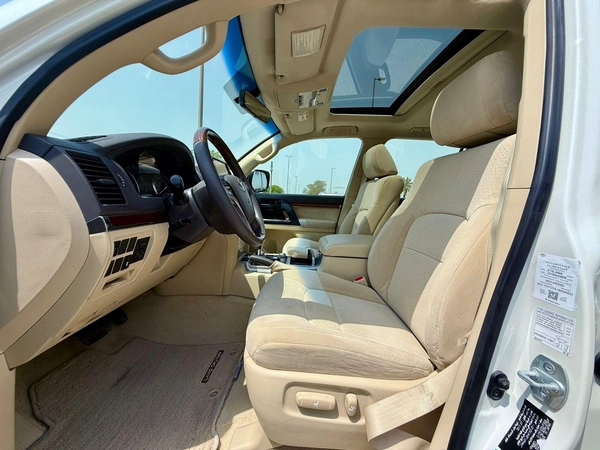 LAND CRUISER EX. R V6 | GCC SPECS | YEAR: 2017 | KMS: 218,000 | FULL-SERVICE HISTORY