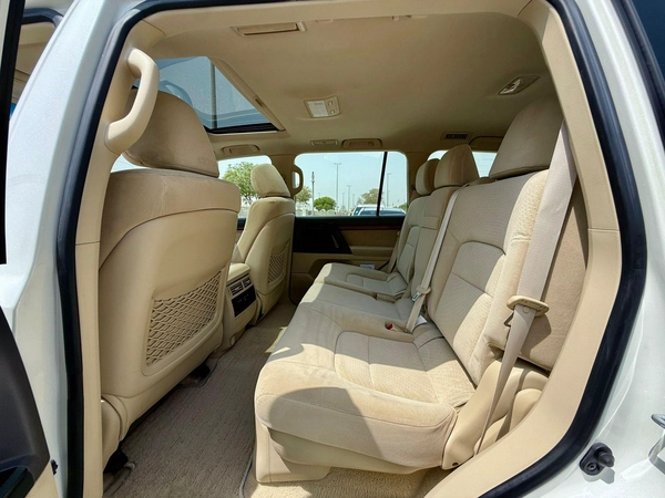LAND CRUISER EX. R V6 | GCC SPECS | YEAR: 2017 | KMS: 218,000 | FULL-SERVICE HISTORY