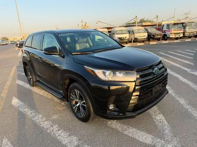 Toyota Highlander LE 2017 Toyota Highlander Hybrid  -3.5L V6-AWD 4x4 - Leather seat-Rear Camera --0