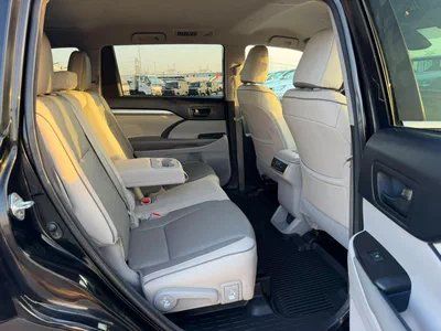 Toyota Highlander LE 2017 Toyota Highlander Hybrid  -3.5L V6-AWD 4x4 - Leather seat-Rear Camera --12