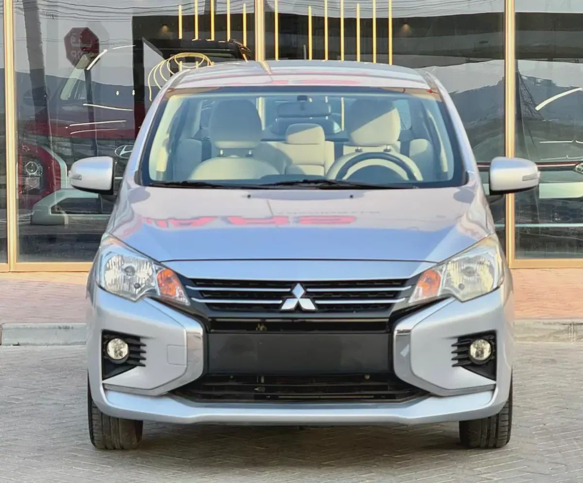 GLX MEDIUM LINE TRIM, 1.2L, GCC, ACCIDENT FREE, (365/-MONTHLY)-2-2