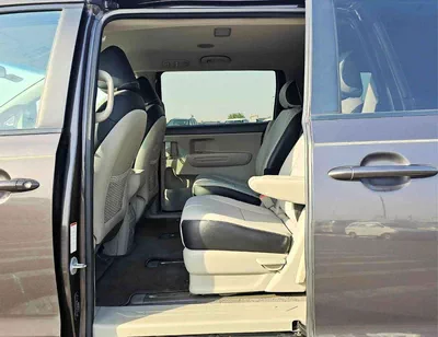 Kia Sedona LX / V6 / 3.3L / 7 SEATS / ELECTRIC SEATS/ EXPORT ONLY / LOT# 31911-12