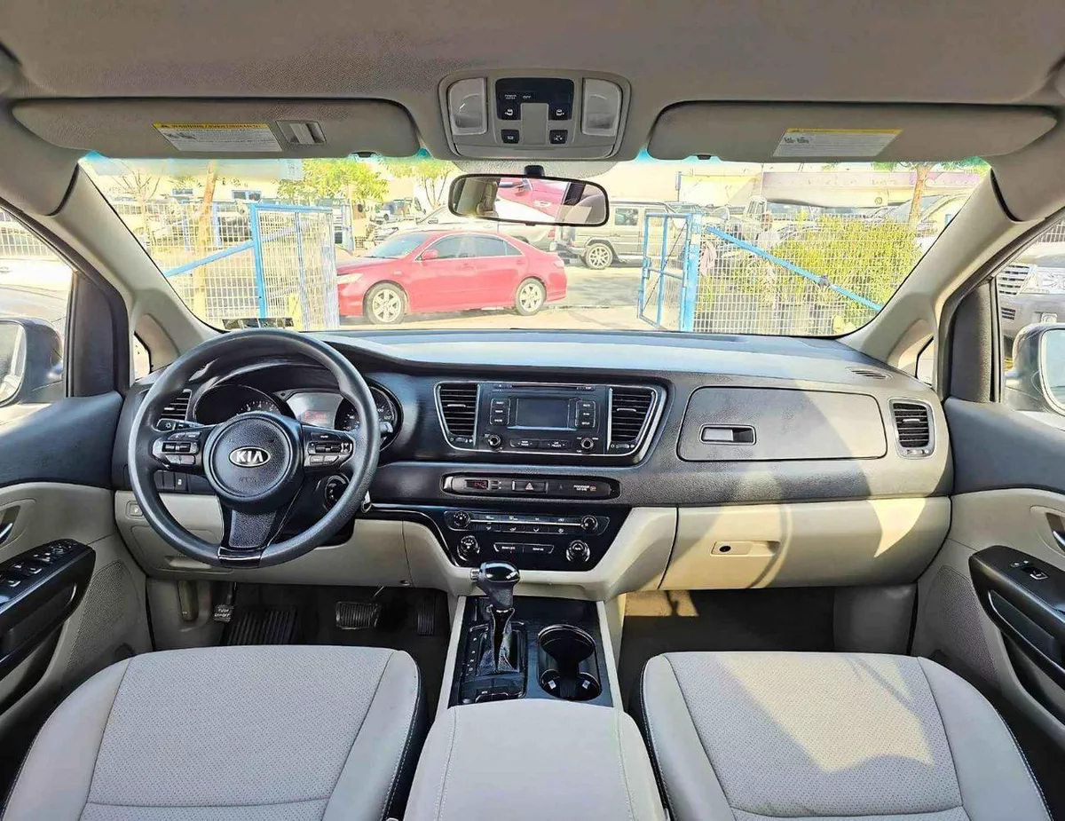 Kia Sedona LX / V6 / 3.3L / 7 SEATS / ELECTRIC SEATS/ EXPORT ONLY / LOT# 31911-9-0
