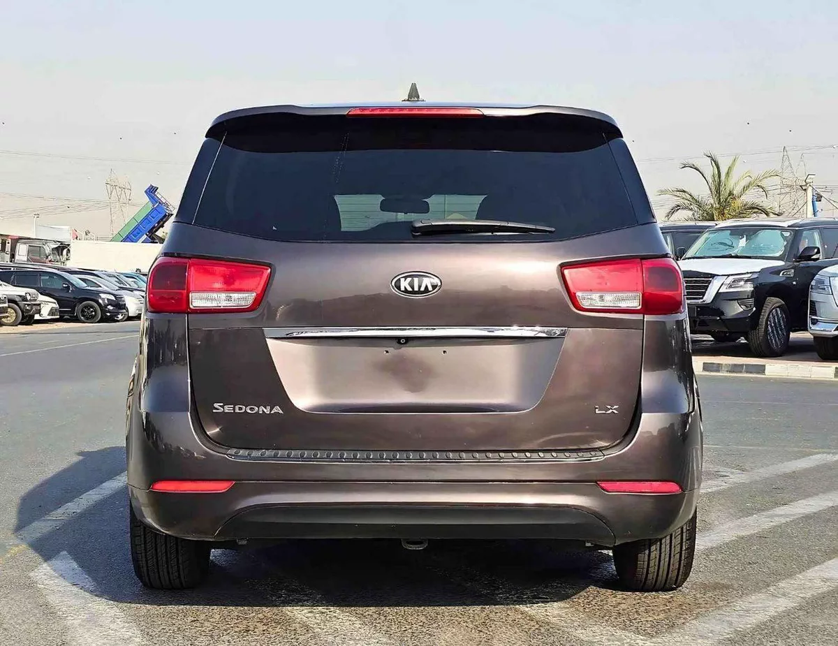 Kia Sedona LX / V6 / 3.3L / 7 SEATS / ELECTRIC SEATS/ EXPORT ONLY / LOT# 31911-3-0