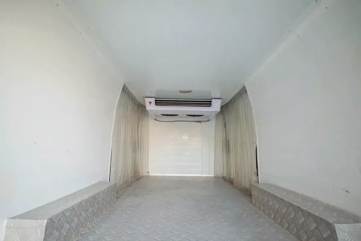 Hiace Standard Roof | Chiller Van | GCC Specs | Ref#T26304-6-6