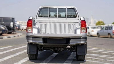 Toyota Hilux GL HILUX 2.4L AT-8