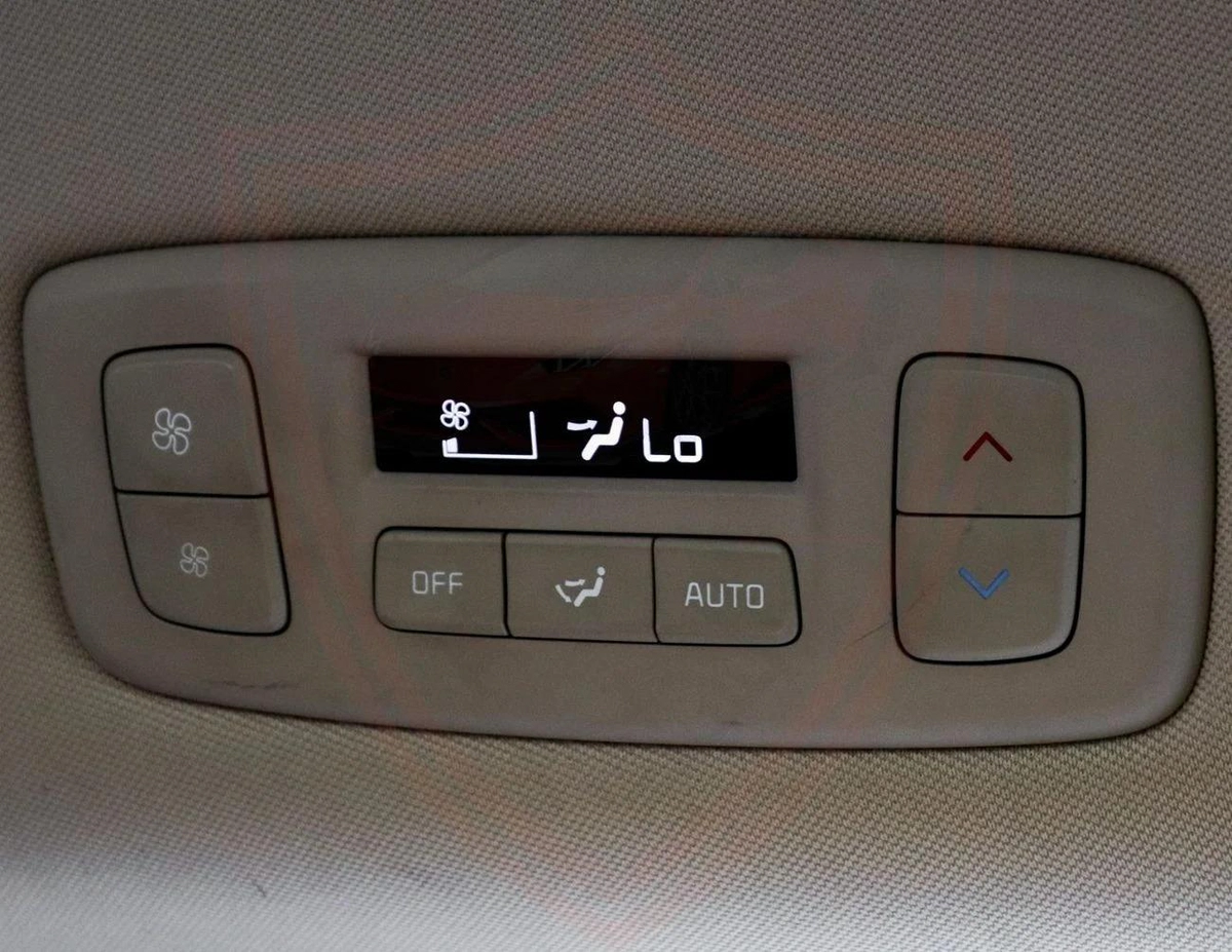 Kia Carnival GDI EX 3.5L | 2023 | GCC | Accident-Free | In Excellent Condition | 1344 P.M-10-10