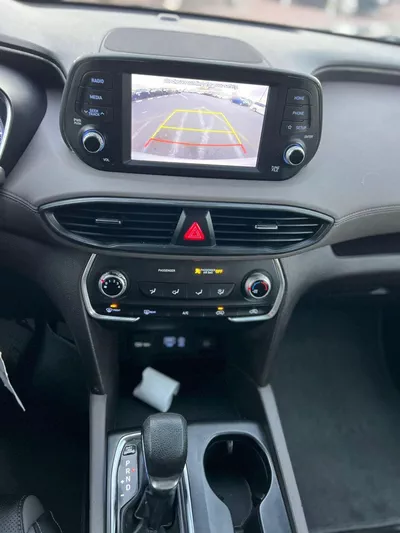 Hyundai Santa Fe STANDARD 2019 Hyndai Santafe MidOption+ - 2.4L V4 - 4x4 AWD - Rear Camera - Leather Seat  5-18