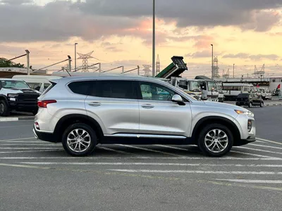 Hyundai Santa Fe STANDARD 2019 Hyndai Santafe MidOption+ - 2.4L V4 - 4x4 AWD - Rear Camera - Leather Seat  5-8