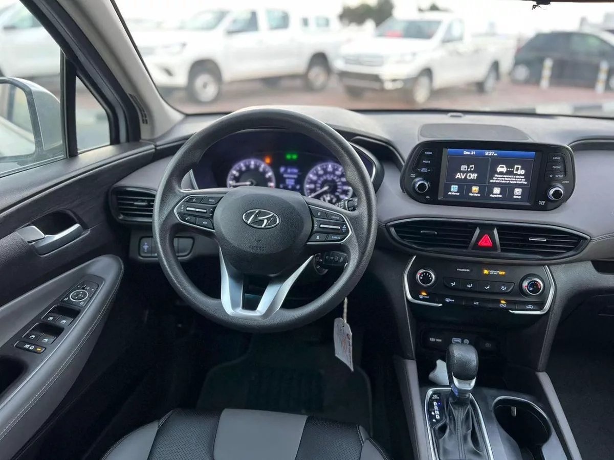 Hyundai Santa Fe STANDARD 2019 Hyndai Santafe MidOption+ - 2.4L V4 - 4x4 AWD - Rear Camera - Leather Seat  5-11-0