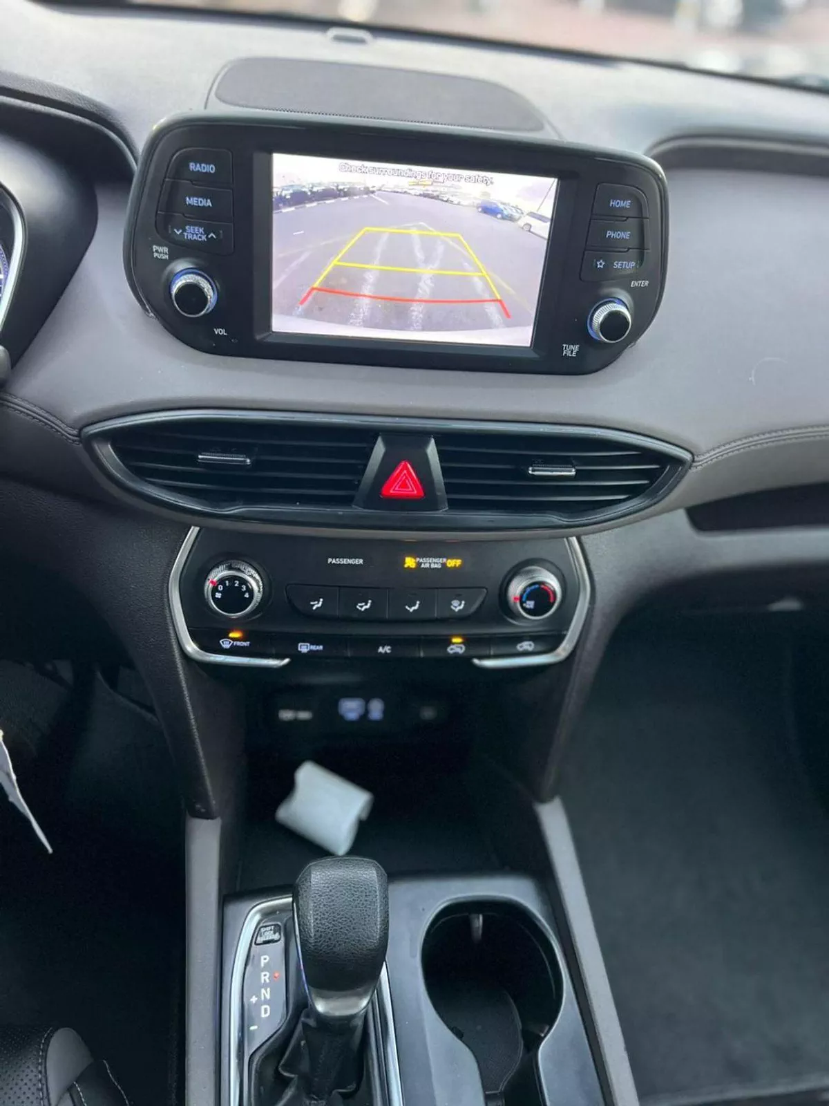 Hyundai Santa Fe STANDARD 2019 Hyndai Santafe MidOption+ - 2.4L V4 - 4x4 AWD - Rear Camera - Leather Seat  5-18-0