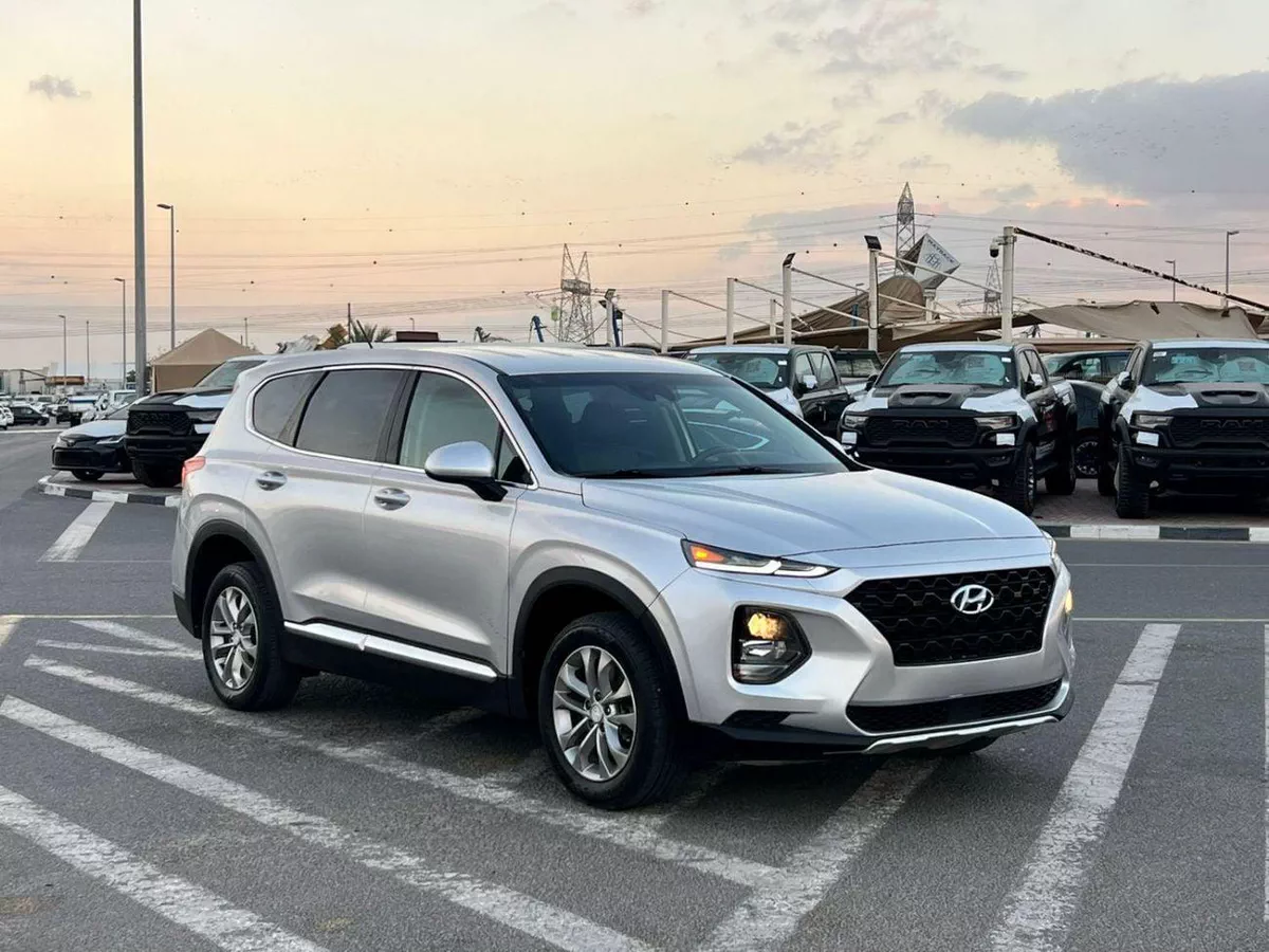 Hyundai Santa Fe STANDARD 2019 Hyndai Santafe MidOption+ - 2.4L V4 - 4x4 AWD - Rear Camera - Leather Seat  5