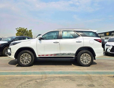 Toyota Fortuner VXR SR5 ADVENTURE / 4.0L V6 PETROL / FRONT PWR SEATS / PUSH START / DIFF LOCK AUTO A/C (CODE # F6HA)-2
