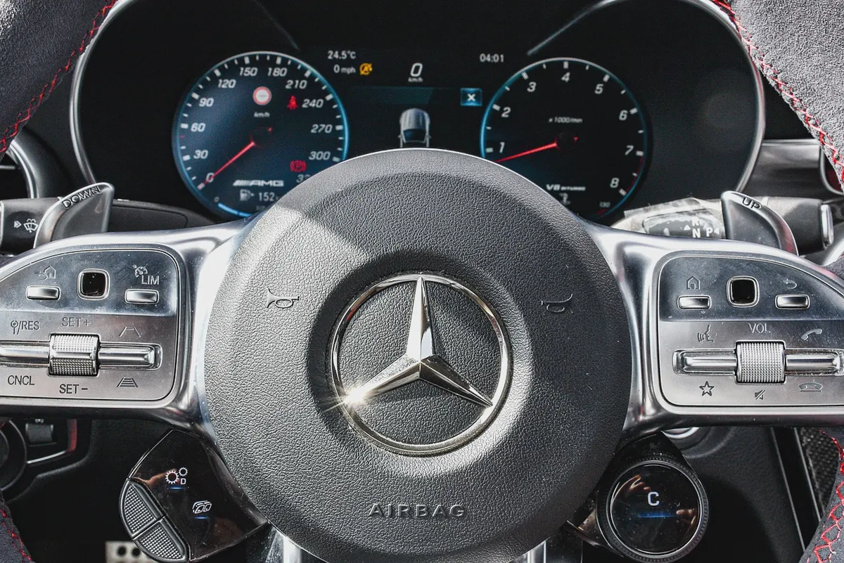 2019 - BENZ C63 S CABRIOLET  - SUPER CLEAN - LIKE NEW - ONLY 68,000 KM-9-9