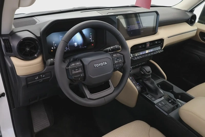 2024 Toyota Prado GXR-ZERO KM - GCC Specs -UNDER WARRANTY  SERVICE -Brand New-9