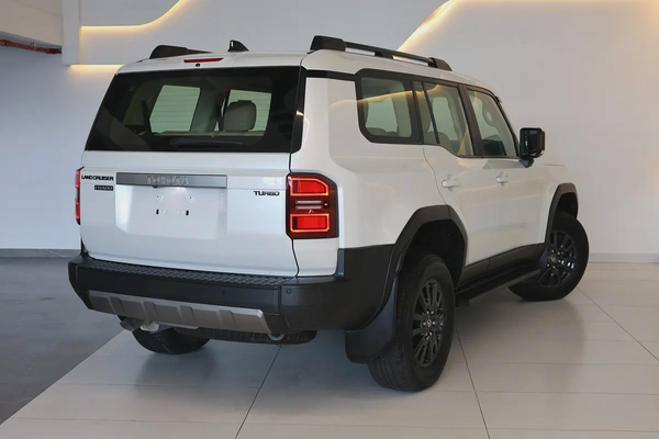 2024 Toyota Prado GXR-ZERO KM - GCC Specs -UNDER WARRANTY  SERVICE -Brand New
