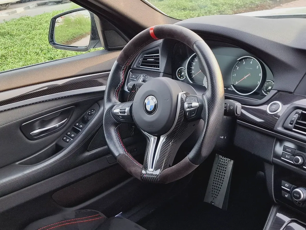 BMW 5-Series 535i 2011 - Japanese Specs-12-12