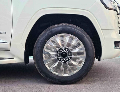 Toyota Land Cruiser VX /BIG DVD/JBL SPEAKERS / REAR ENTERTAINMENT DVD /MID OPTION (CODE#VX4MA)-16