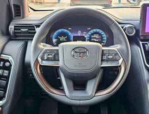 Toyota Land Cruiser VX /BIG DVD/JBL SPEAKERS / REAR ENTERTAINMENT DVD /MID OPTION (CODE#VX4MA)